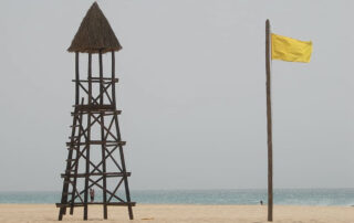 Banderas en playas de Canarias, seguridad en la playa - Beach Flags in the Canary Islands, Beach Safety - First Minute Excursions - Last Minute Transfer