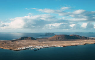 La Graciosa en un día con la bici - La Graciosa in One Day by Bike - First Minute Excursions - Last Minute Transfer