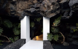 Viajero ético en Lanzarote, protegiendo la isla - Ethical traveler in Lanzarote, protecting the island - First Minute Excusions - Last Minute Transfer .jpg